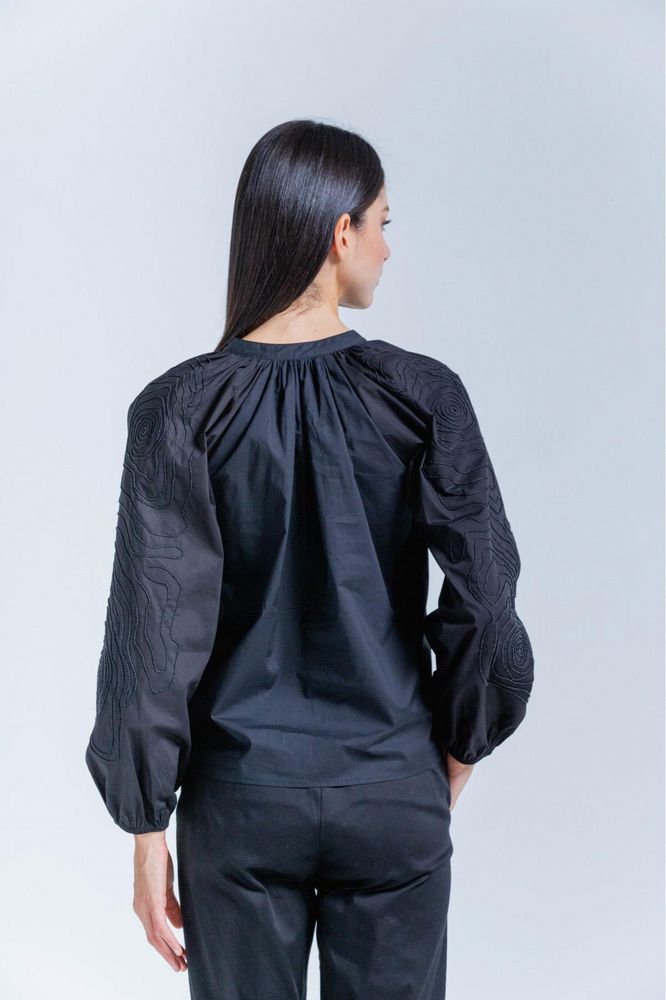 Blusa Acordonada Amplia ARKITECT