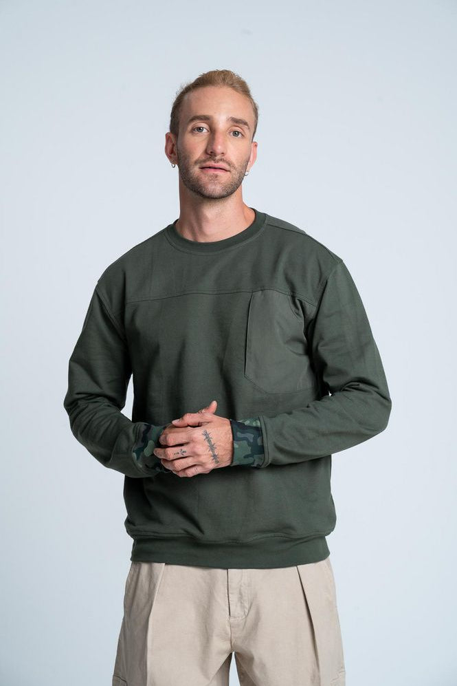 Buso-Cierre-Regular-fit-PEOPLE-3885098_a.jpg
