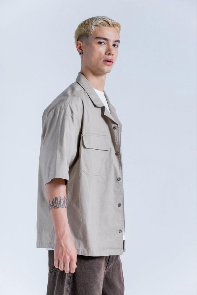 Camisa-Manga-Corta-Boxy-fit-PEOPLE-3812418_b.jpg