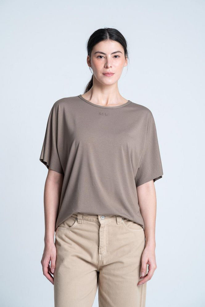 Camiseta-Camiseta-Monogram-Amplia-ARKITECT-3819398_a.jpg