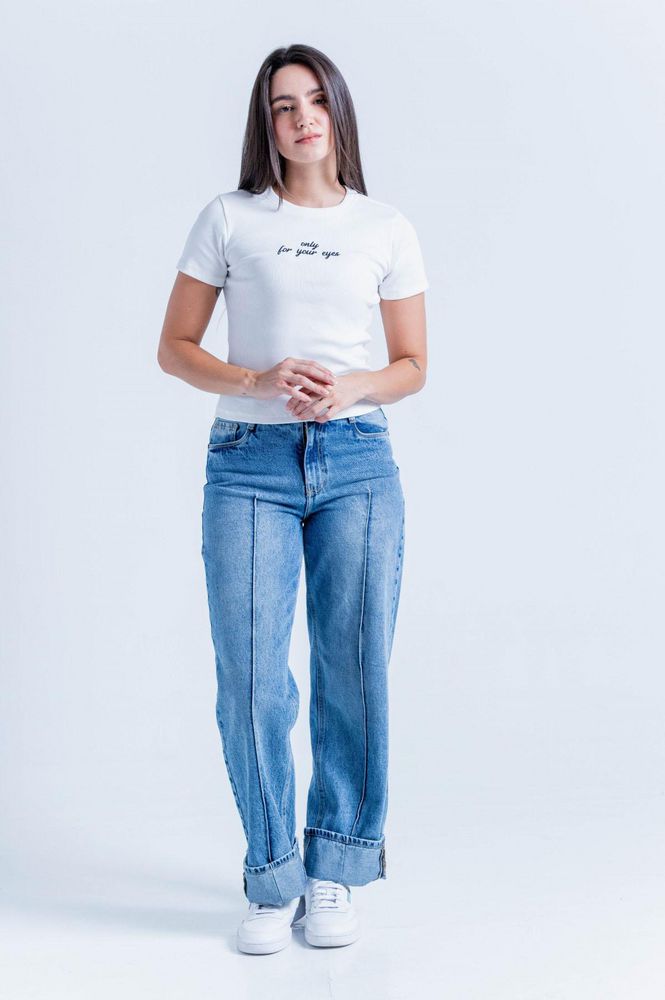 Camiseta Con Bordado Ajustada PEOPLE