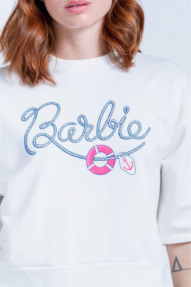 Camiseta Crop Estampada Amplia People Barbie