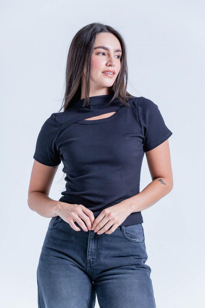 Camiseta-Manga-Corta-Ajustada-PEOPLE-3840621_a.jpg