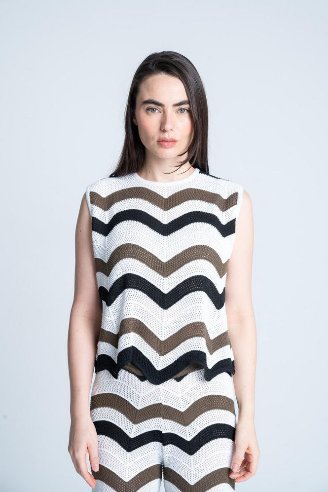 Camiseta-Tejida-Manga-Sisa-Regular-fit-ARKITECT-3795310_a.jpg