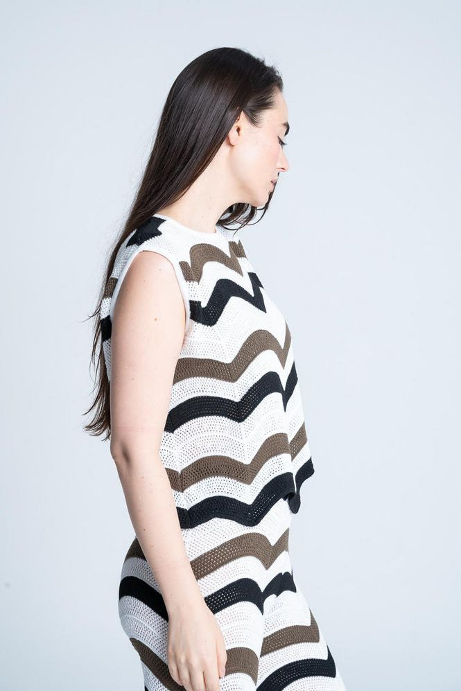 Camiseta-Tejida-Manga-Sisa-Regular-fit-ARKITECT-3795310_b.jpg