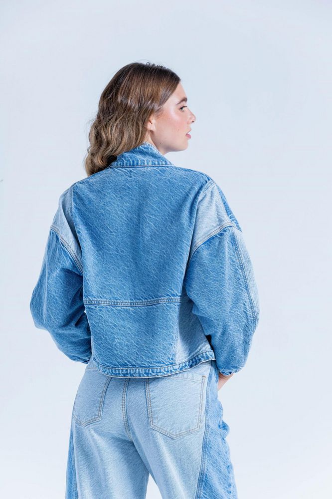 Chaqueta Con Texturas Amplia PEOPLE