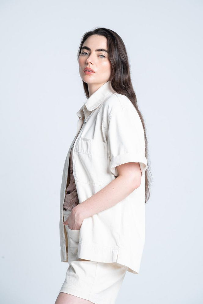 Chaqueta-Manga-corta-Amplia-ARKITECT-3780981_b.jpg