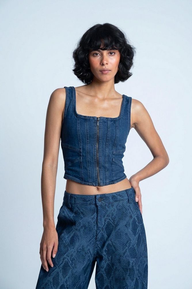 Corset-Casual-Ajustada-ARKITECT-3841991_a.jpg