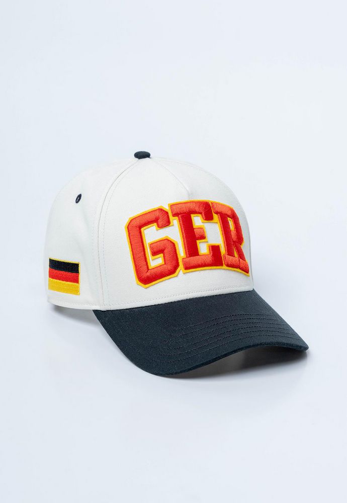 Gorras-FIFA-3805079_b.jpg