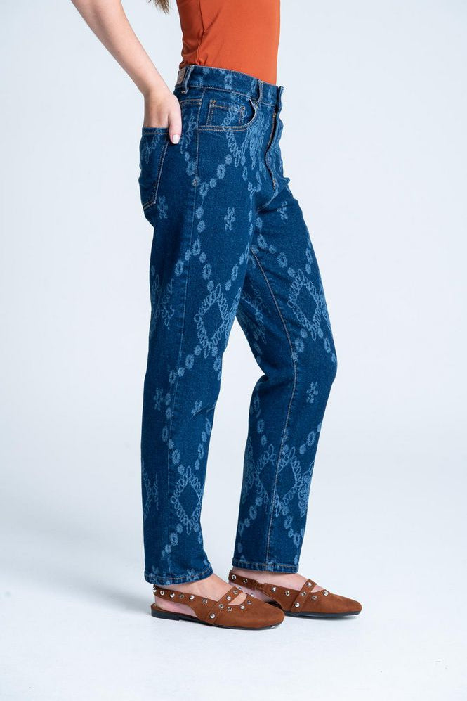 Jean-Mom-Amplia-ARKITECT-3779680_b.jpg