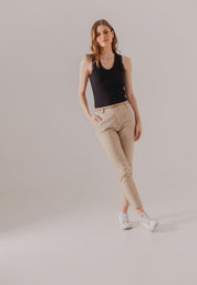 Pantalon Bolsillos Laterales Ajustada ARKITECT