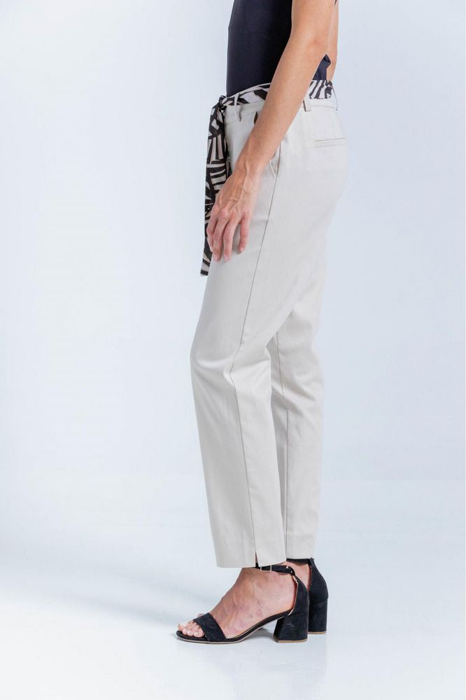 Pantalon-Con-Cinturon-Regular-fit-ARKITECT-3800674_b.jpg