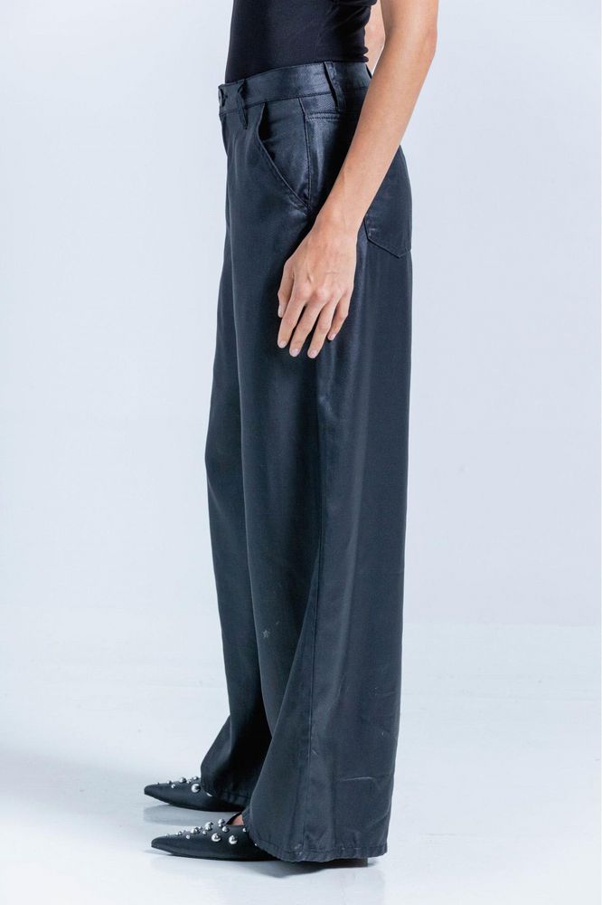 Pantalon Negro Encerado Amplia ARKITECT