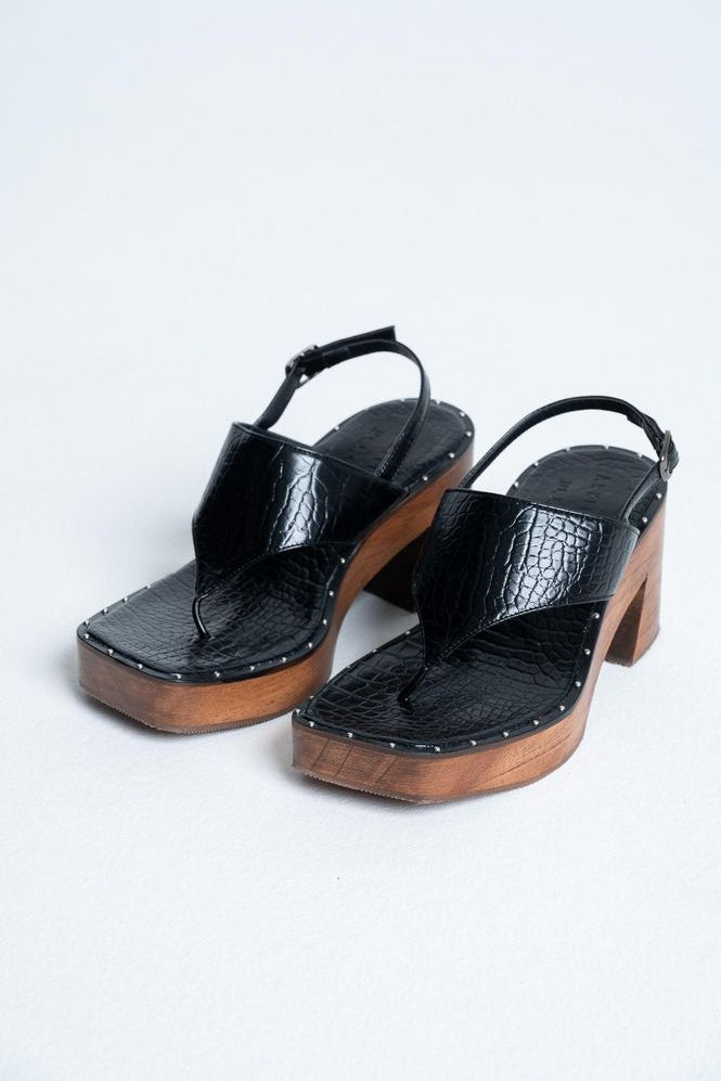SANDALIAS-TRESPUNTADAS-ARKITECT-3857665_b.jpg