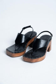 SANDALIAS TRESPUNTADAS BY1944A  ARKITECT X JORGE DUQUE