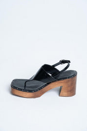 SANDALIAS TRESPUNTADAS BY1944A  ARKITECT X JORGE DUQUE