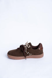 Tenis con Tachas y Costuras  ARKITECT