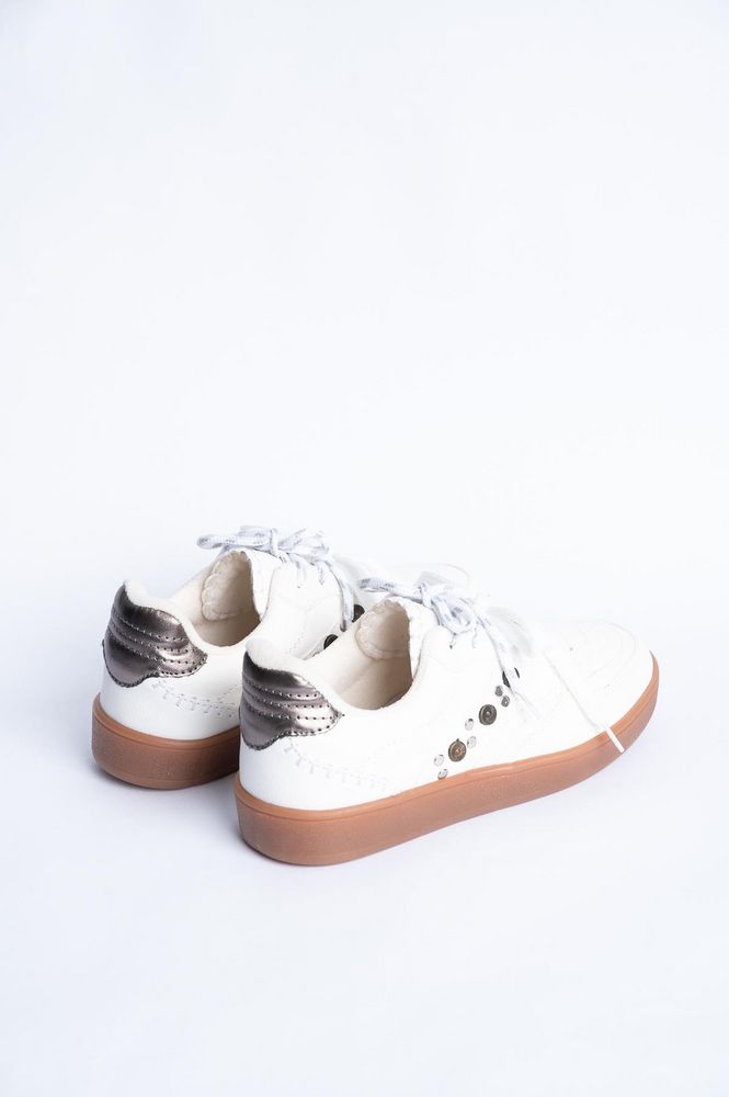 Tenis con Tachas y Costuras ARKITECT